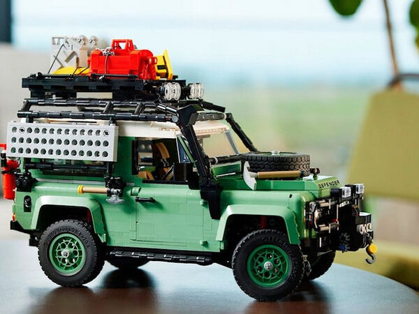 Коллаборация Land Rover и LEGO